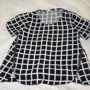 Women's Black and White Grid Pattern Top